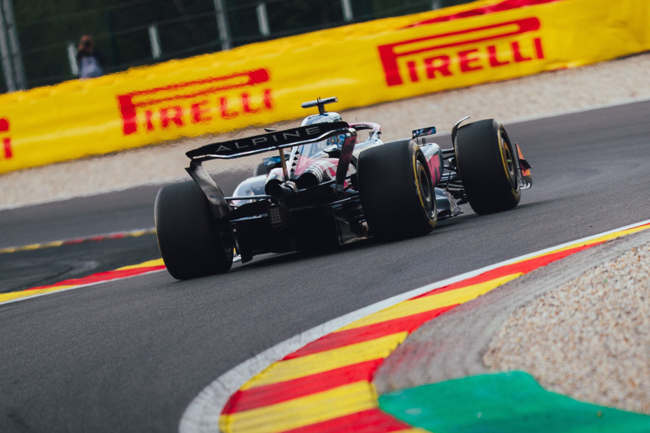 Colapinto, a fondo en el Circuito de Spa-Francorchamps