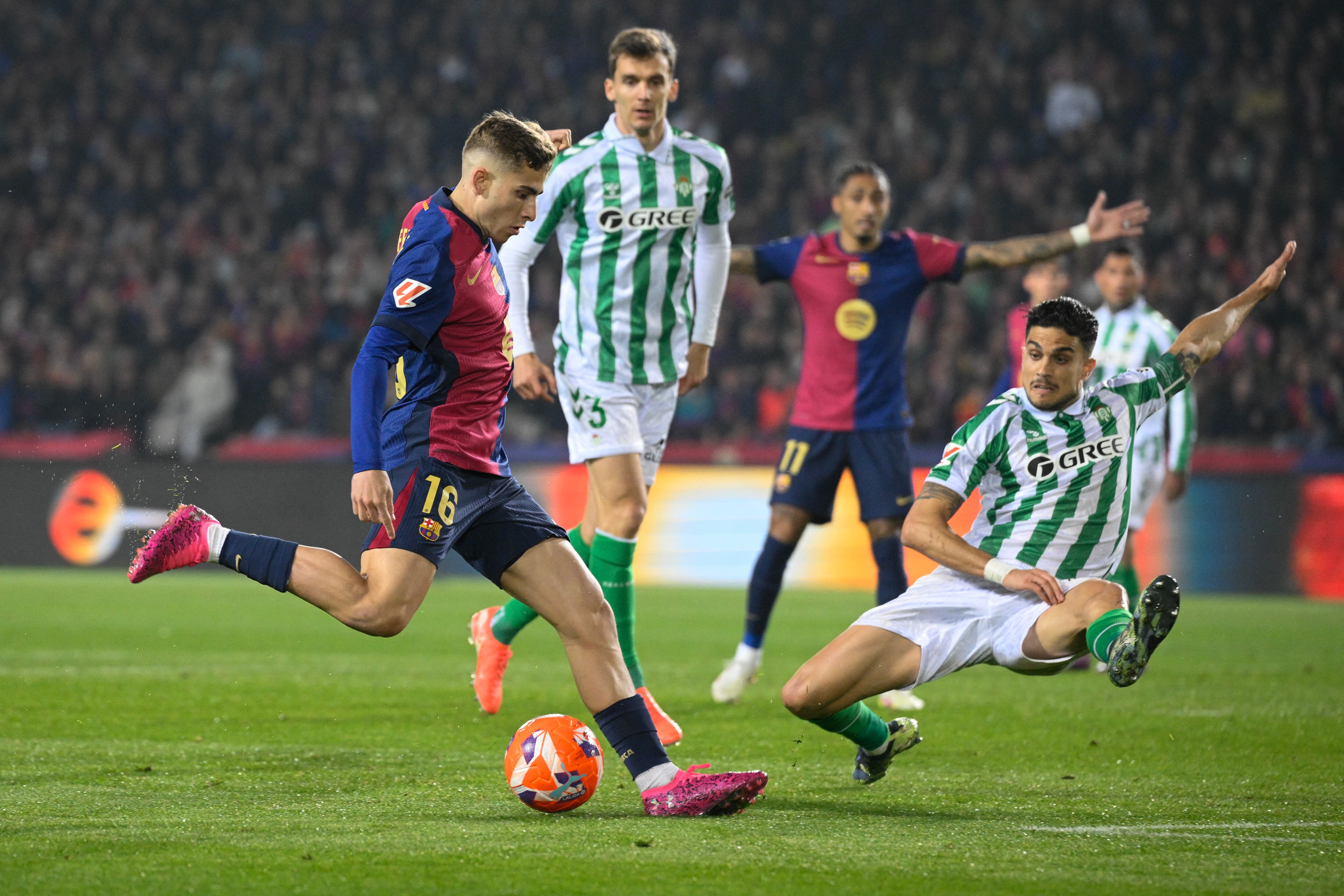 Barcelona empató y sigue arriba