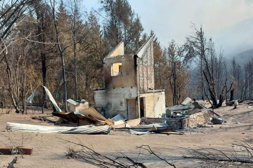 Los daños del fuego en El Bolson. 