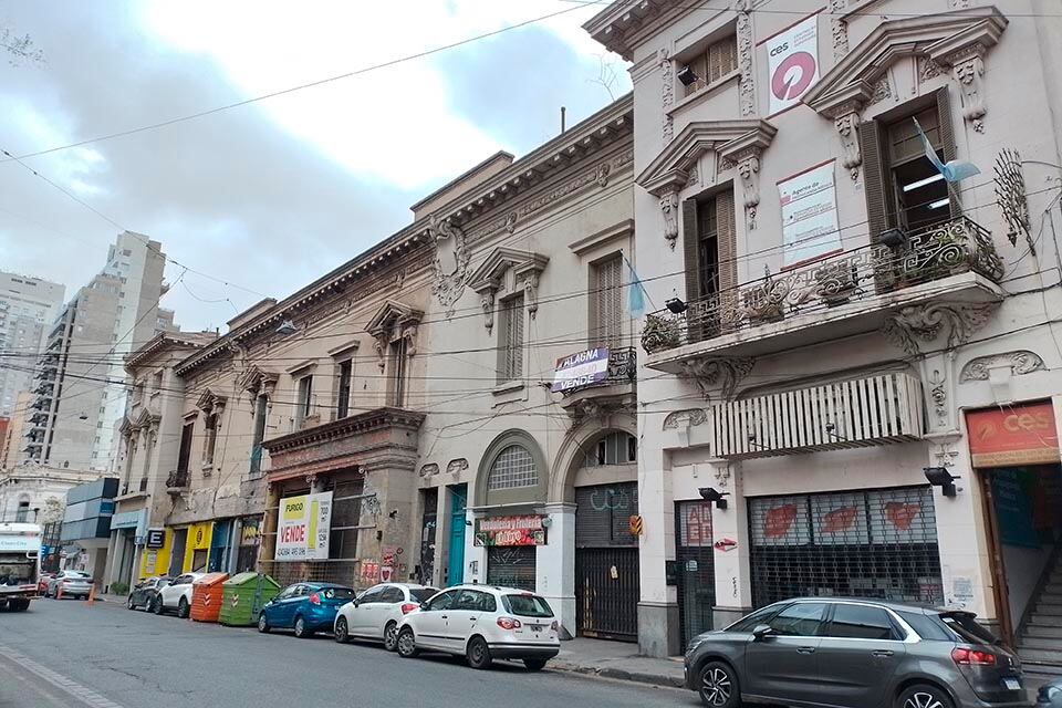 Corrientes, entre Tucumán y Urquiza. 