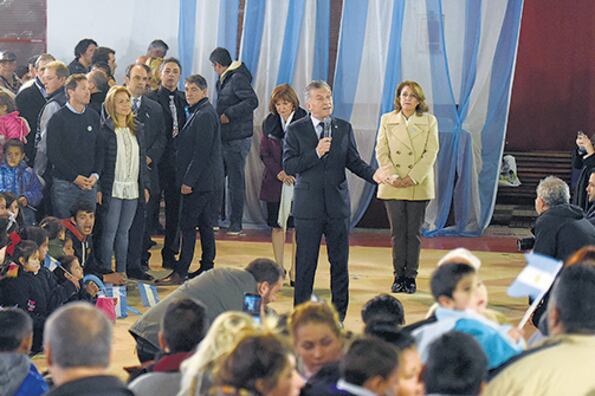 “Tenemos los costos más altos en transporte”, dijo Macri, sin hablar de combustibles y peajes.