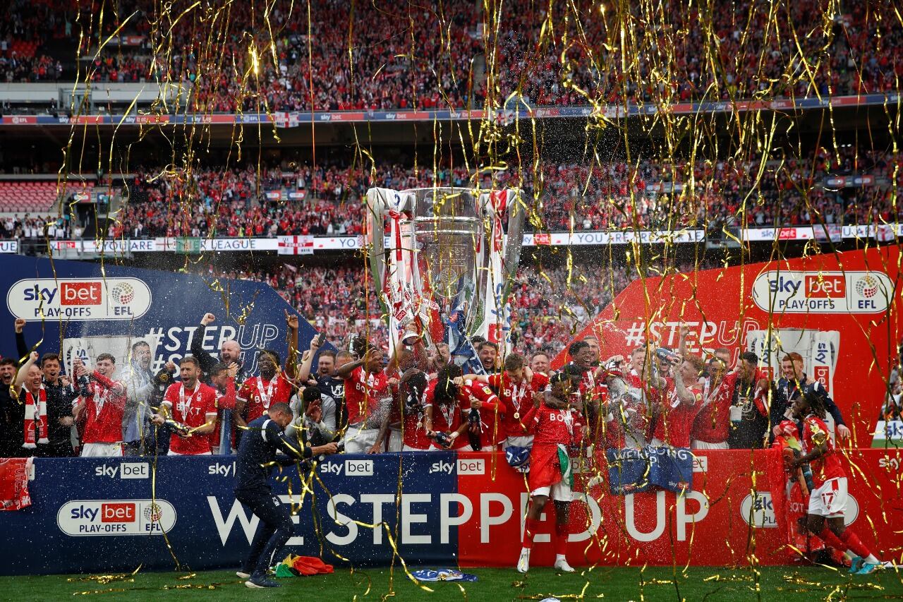 Nottingham Forest festejó el ascenso en Wembley