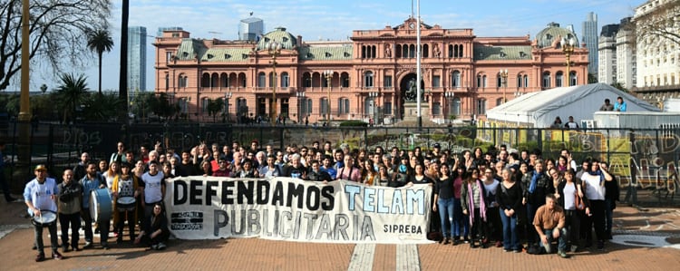 Los más de 300 despidos generaron un conflicto que ya lleva un mes y medio.