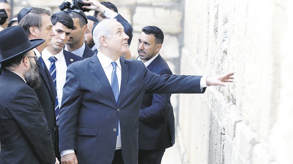 La visita de Bolsonaro es un gesto simbólico ocho días antes de las elecciones en Israel.