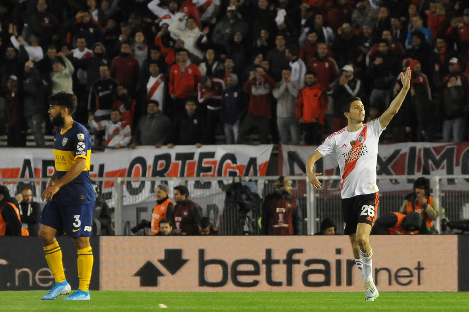 Ignacio Fernández festeja en la Copa Libertadores 2019 su único gol frente a Boca con la camiseta de River.