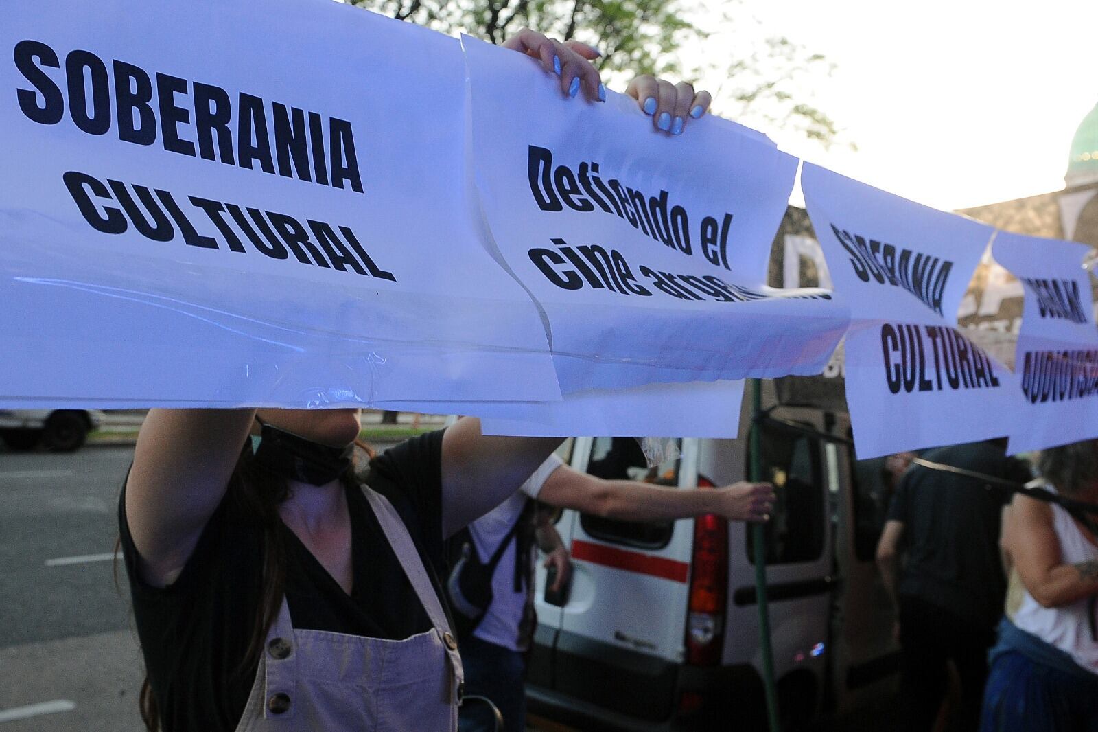 La convocatoria es a las 15 en Corrientes y Montevideo.