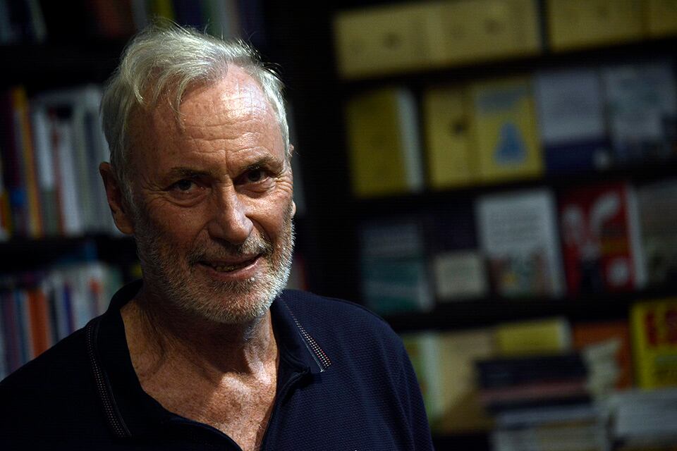 Ebel Barat, autor de Los perros del Amazonas.