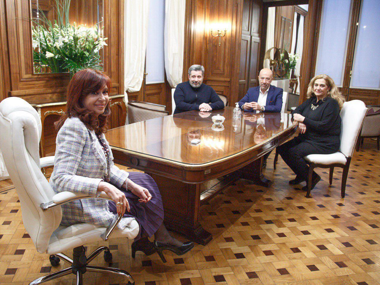 Cristina Kirchner, Víctor Santa María, Oscar Laborde y Fernanda Gil Lozano.