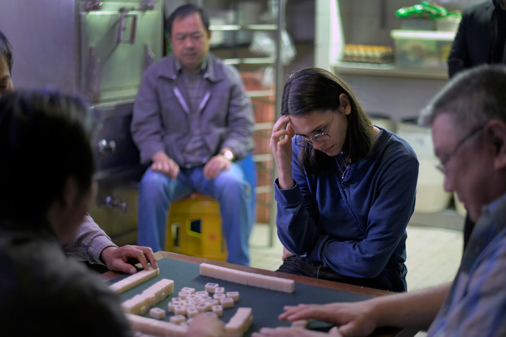 Marguerite usa sus conocimientos de matemática para el mahjong.