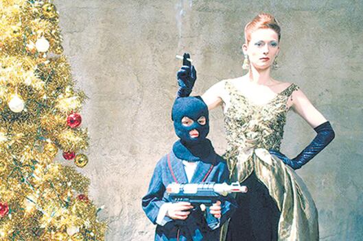 Tilda Swinton en una escena de Eduardo II (1991), versión de la pieza del isabelino Christopher Marlowe.