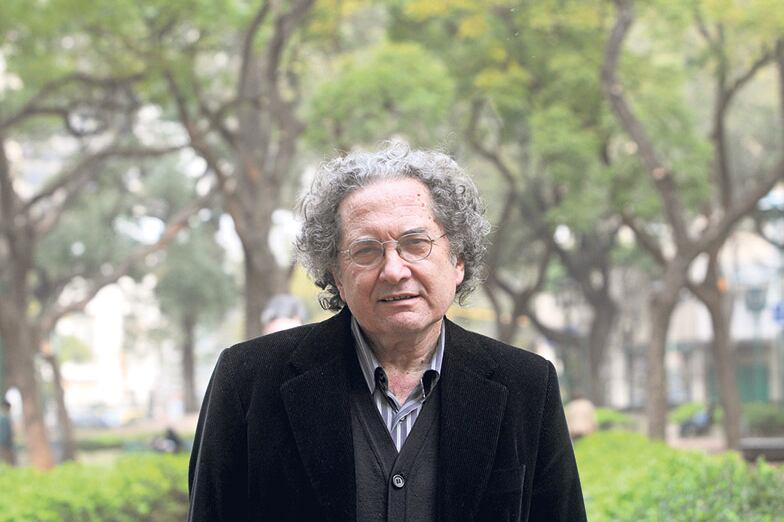 El original del libro fue realizado en las antologías que editaba Jorge Alvarez y dirigía Pirí Lugones.