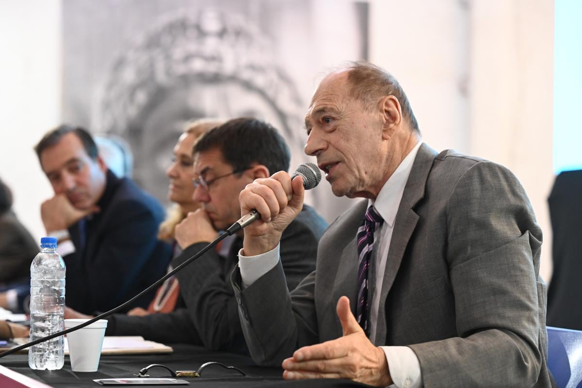 "Un país colonizado trabaja para otro, no puede tener justicia social", dijo Raúl Zaffaroni.