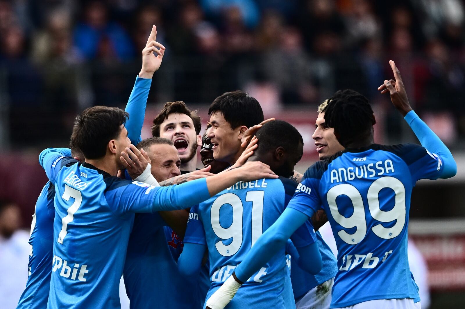Napoli y su temible delantera le metieron cuatro goles al Torino