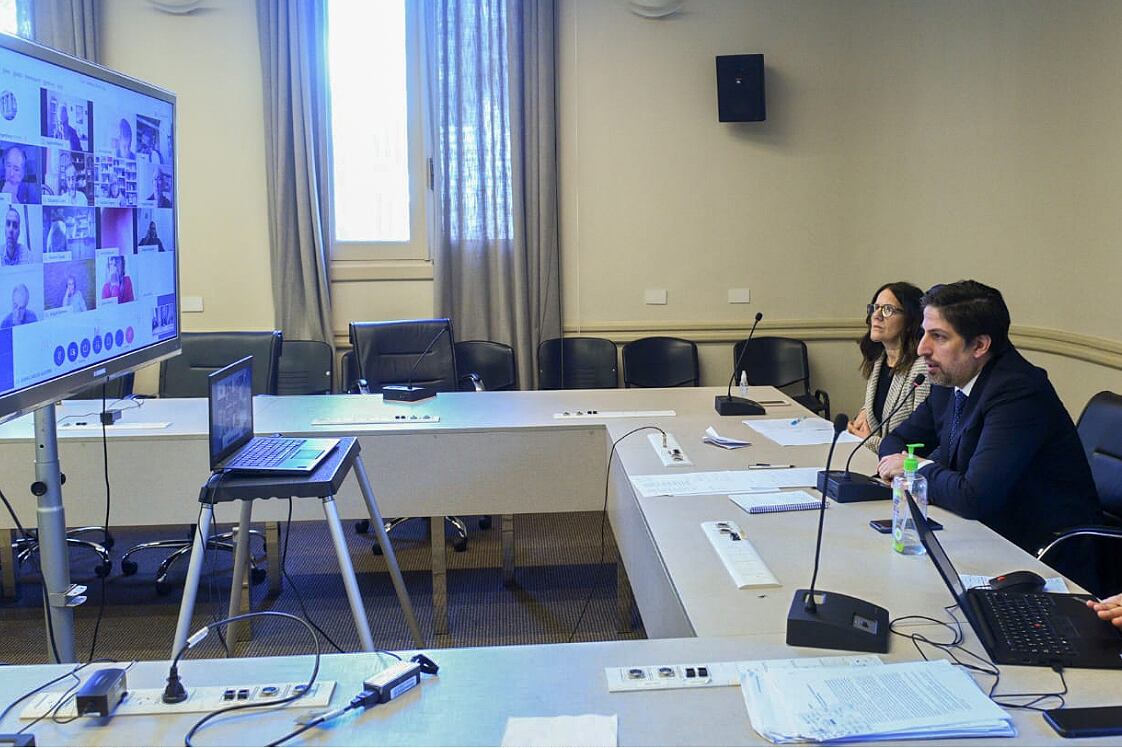 El ministro de Educación, Nicolás Trotta, mantuvo una teleconferencia con los gremios docentes.