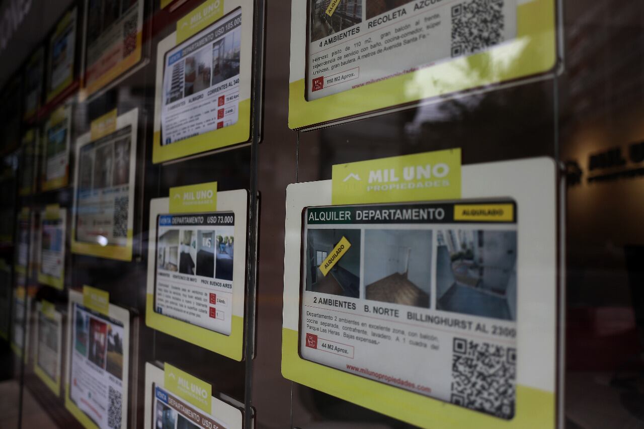 La iniciativa propone además que el precio inicial del alquiler de los inmuebles destinados a vivienda tendrá un tope del 20 por ciento adicional al ajuste anual.