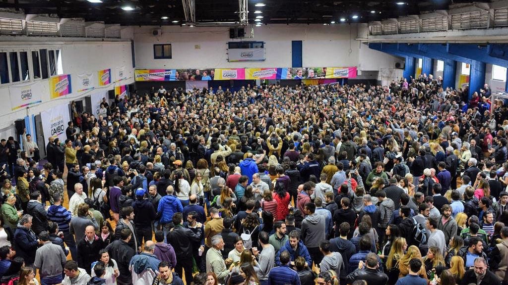 El acto en Villa Pueyrredón citado en la denuncia de las candidatas. 