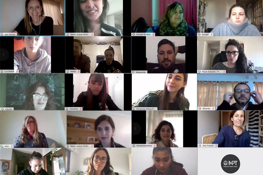 Zoom de la actividad por el Día de las futbolistas.