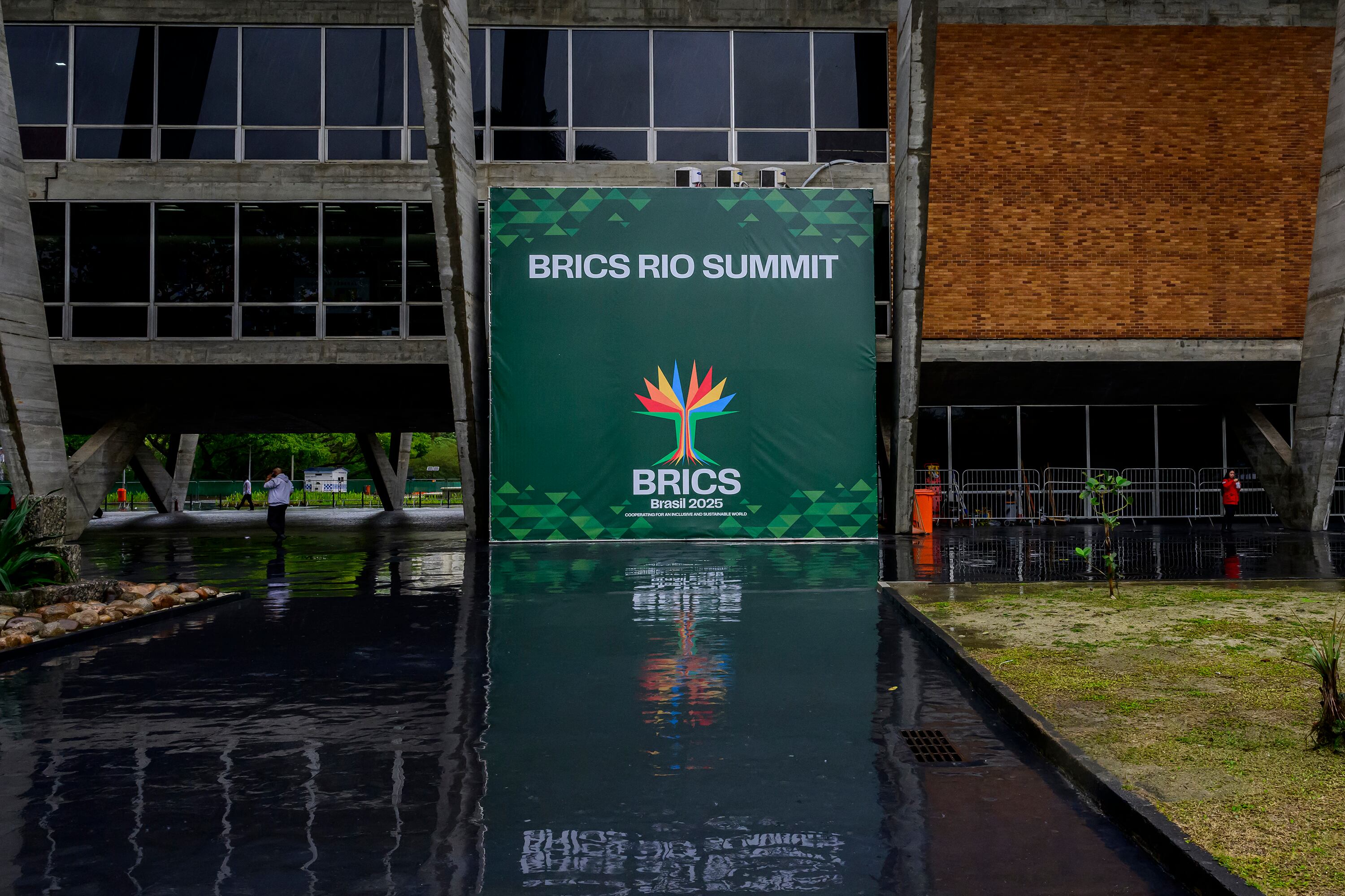Vista del Museo de Arte Moderno donde se realizará la cumbre BRICS 2025 en Rio de Janeiro