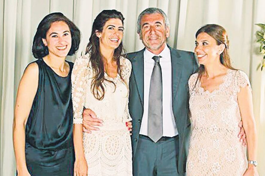 Los hermanos Awada, salvo Alejandro. Leila, Zoraida y la madre, Elsa Esther Baker, ingresaron al blanqueo.