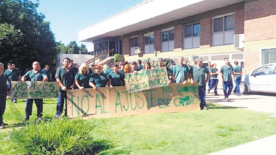 La apertura importadora y la caída del mercado interno hundieron a la empresa.