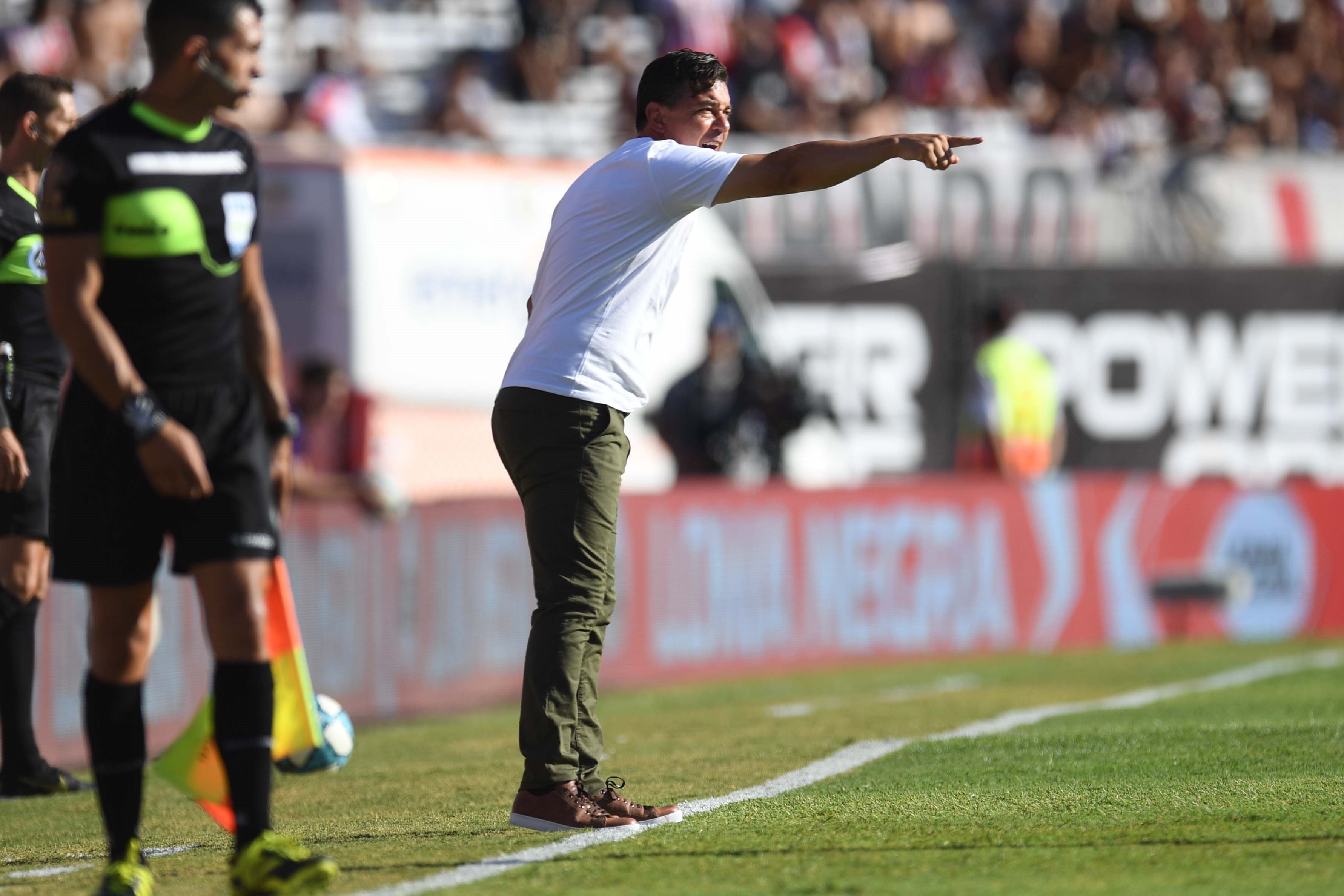 Si Gallardo no puede dirigir el domingo, Matías Biscay ocupará su lugar.