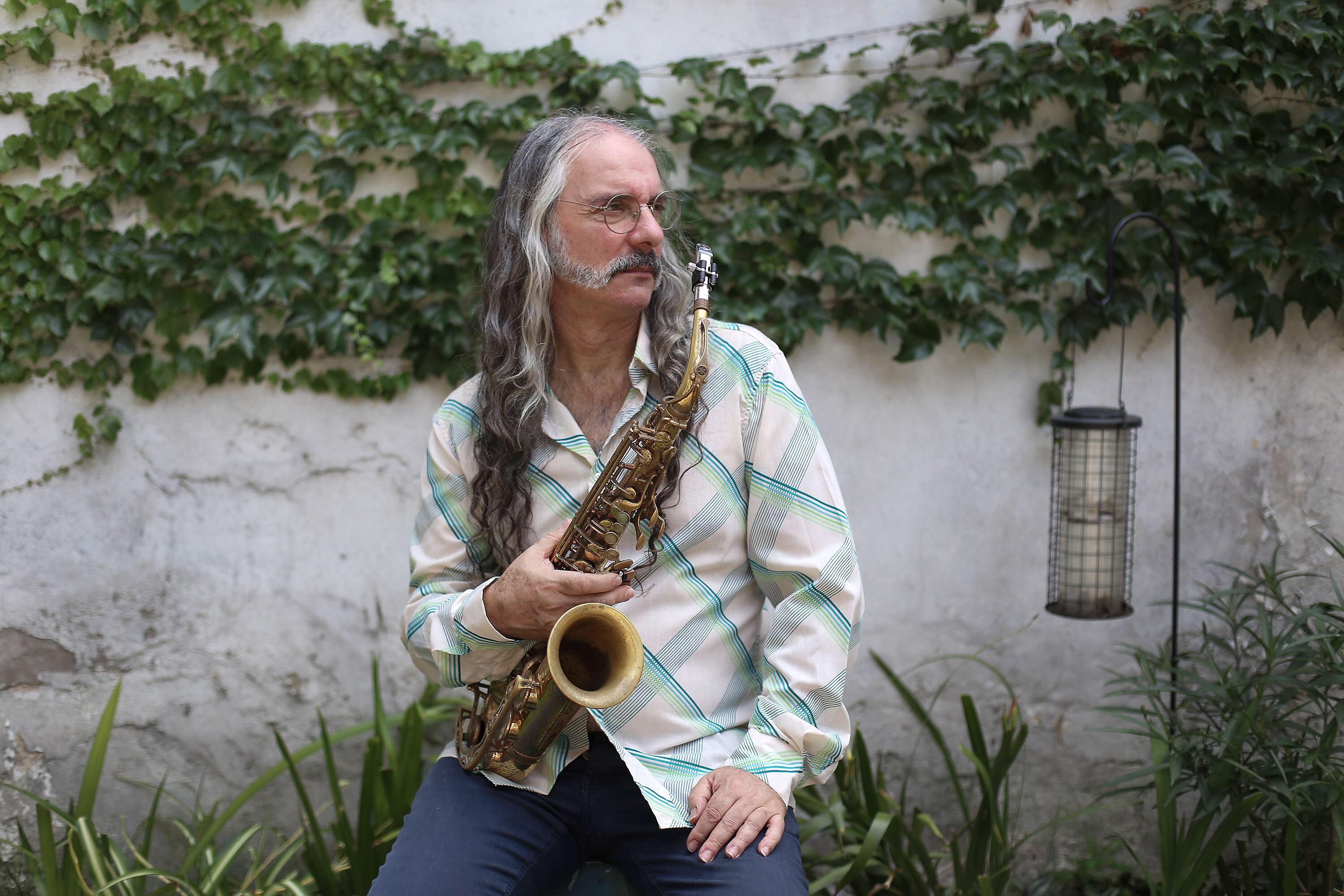 "Ponele que hacemos swing-to-rock and roll", define Gonzo.