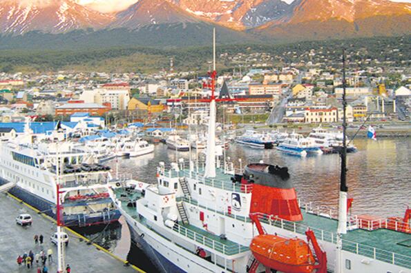 L. trabajó más de seis años en la estiba en el puerto de Ushuaia antes de que la echaran tras cambiar de género.