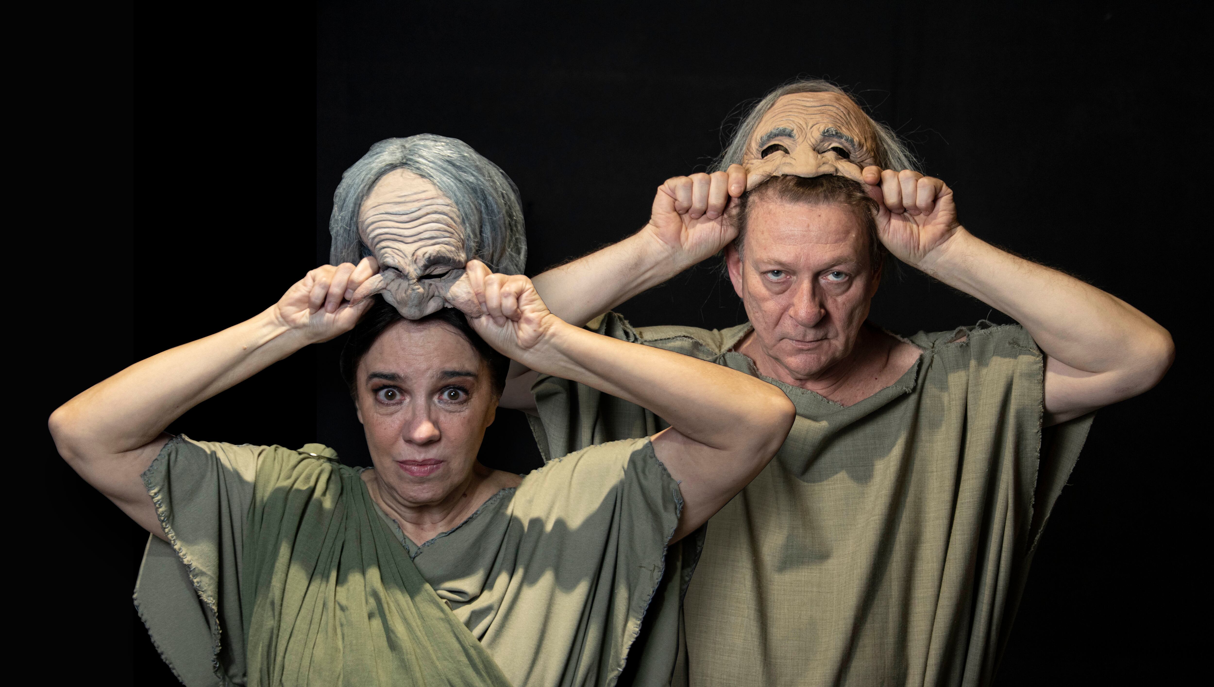 Pelicori y Núñez, actores de notable trayectoria. La obra va los sábados en Teatro La Comedia.