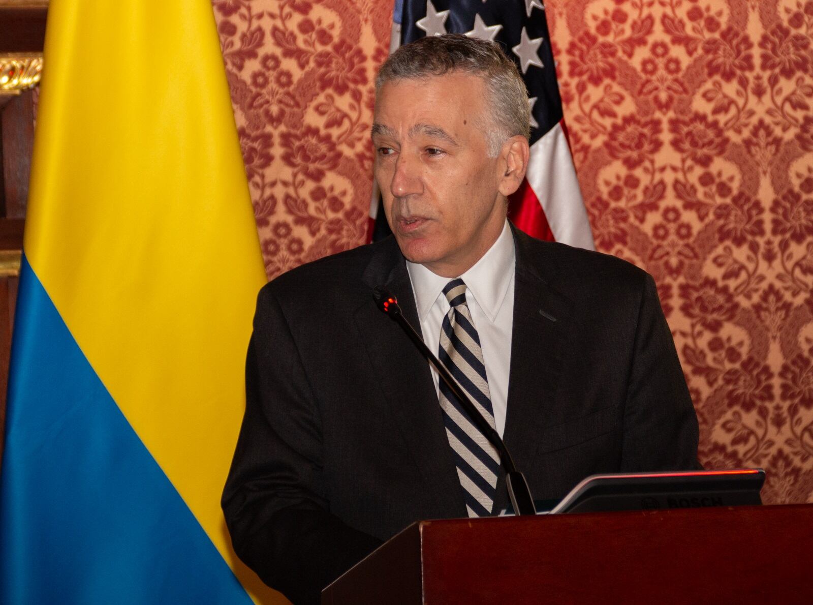 El embajador estadounidense en Colombia, Philip Seth Goldberg, alertó por posibles actos de violencia en el marco de las elecciones. (TW/@USEmbassyBogota)