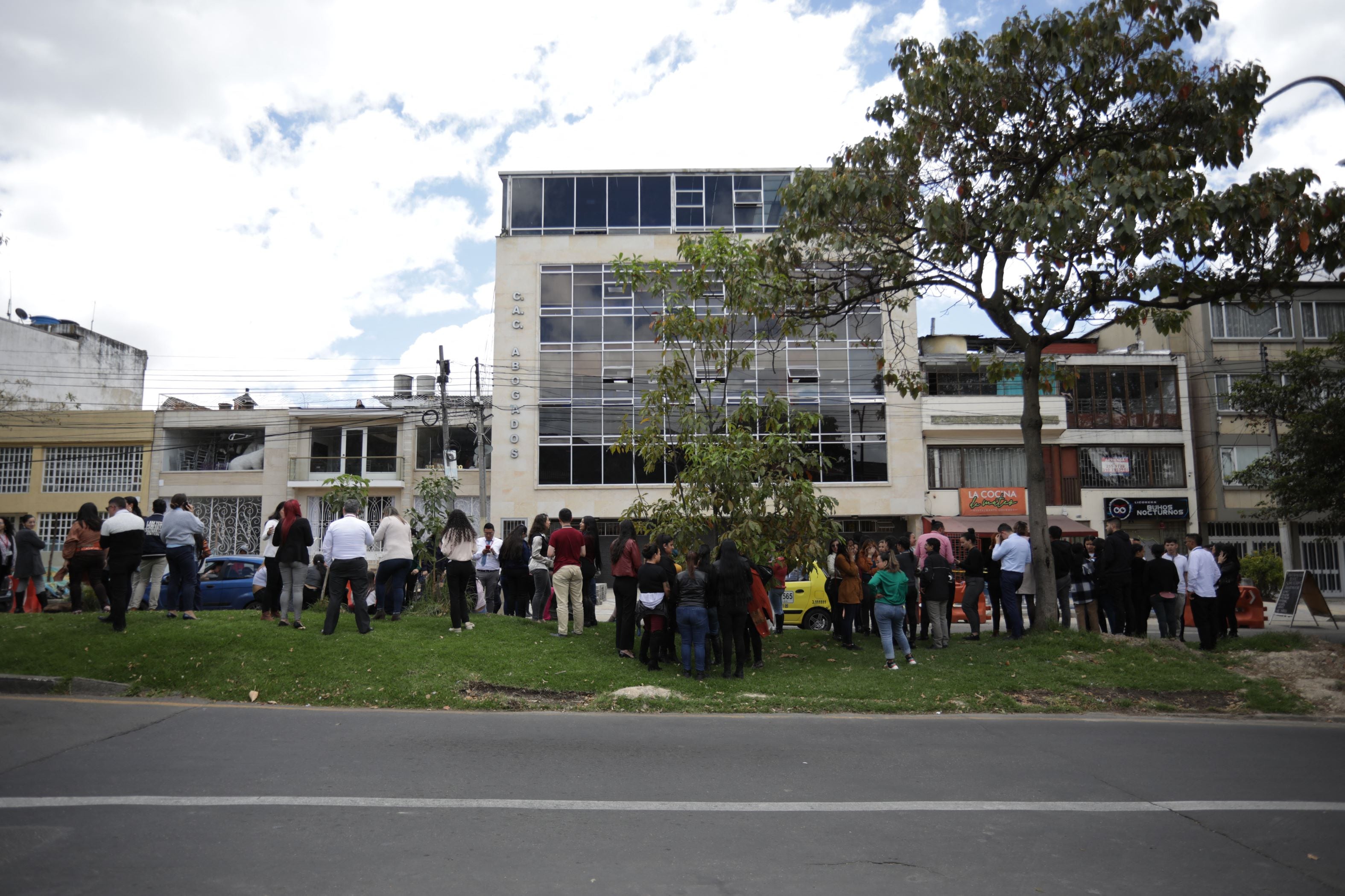 Muchos edificios debieron ser evacuados por precaución