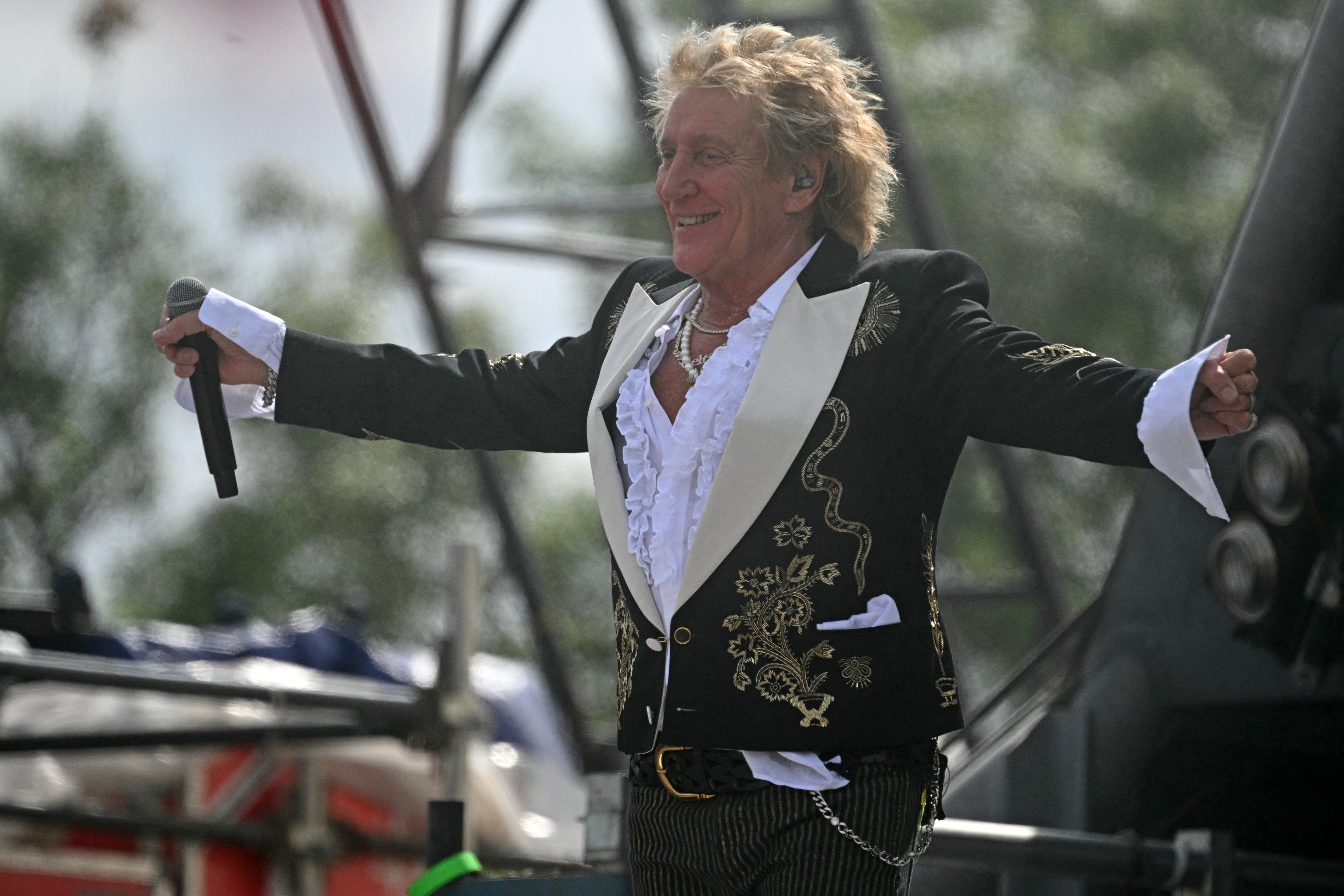 Rod Stewart ofreció los hits que todos y todas querían escuchar. 