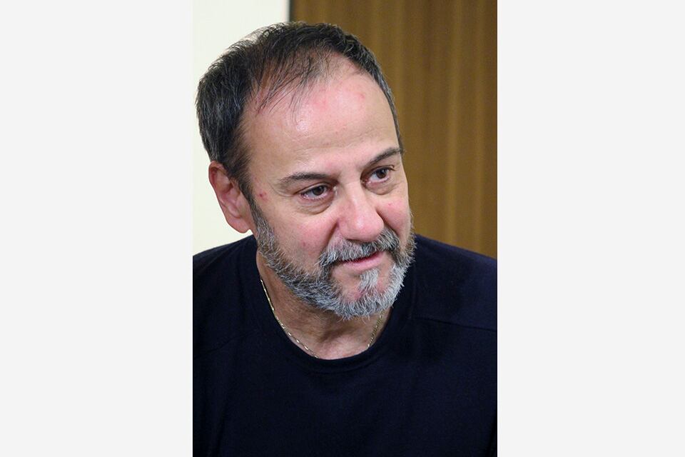 Edgardo Dobry obtuvo el premio Ciudad de Barcelona en Literatura Castellana.