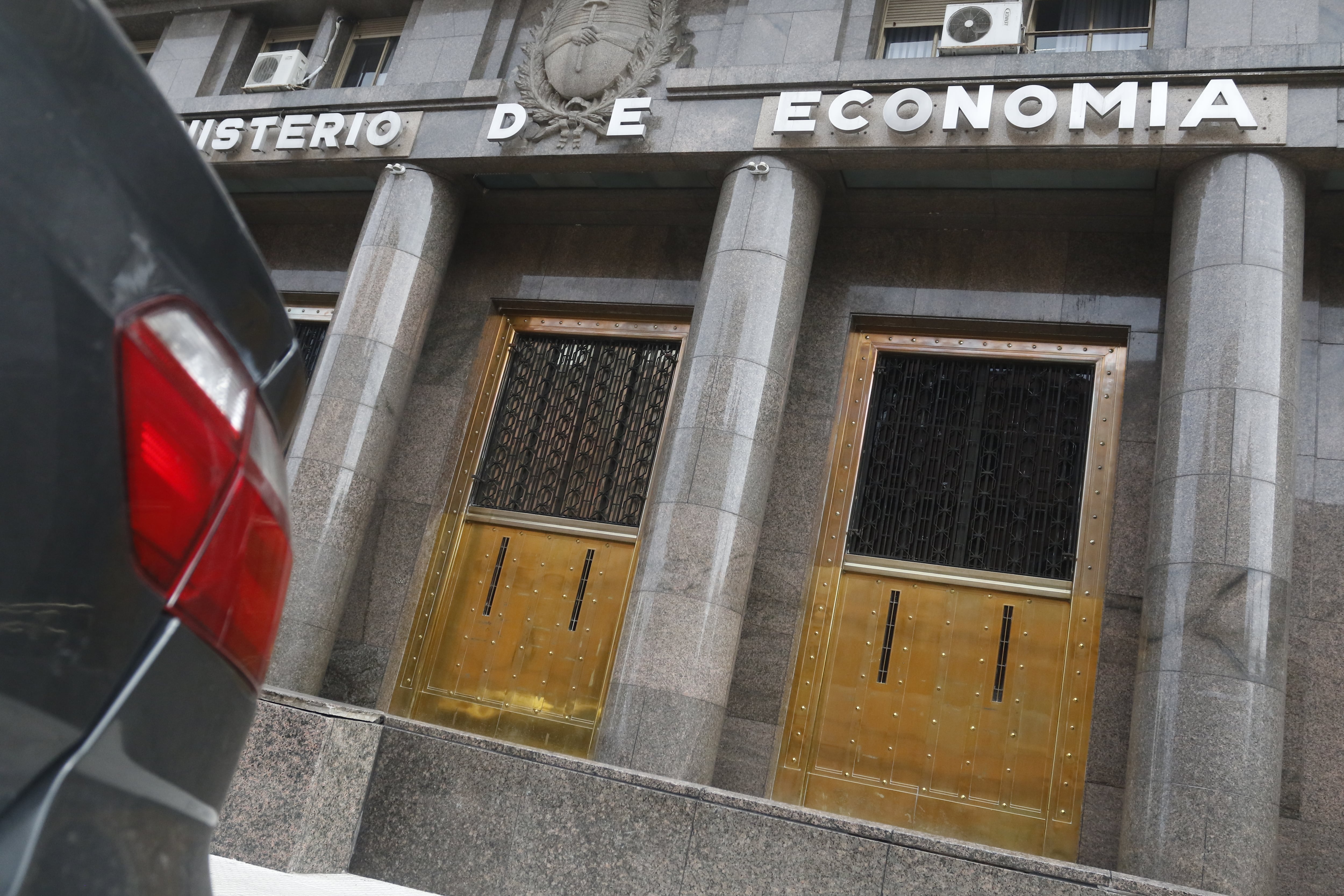 Economía sigue tomando créditos.