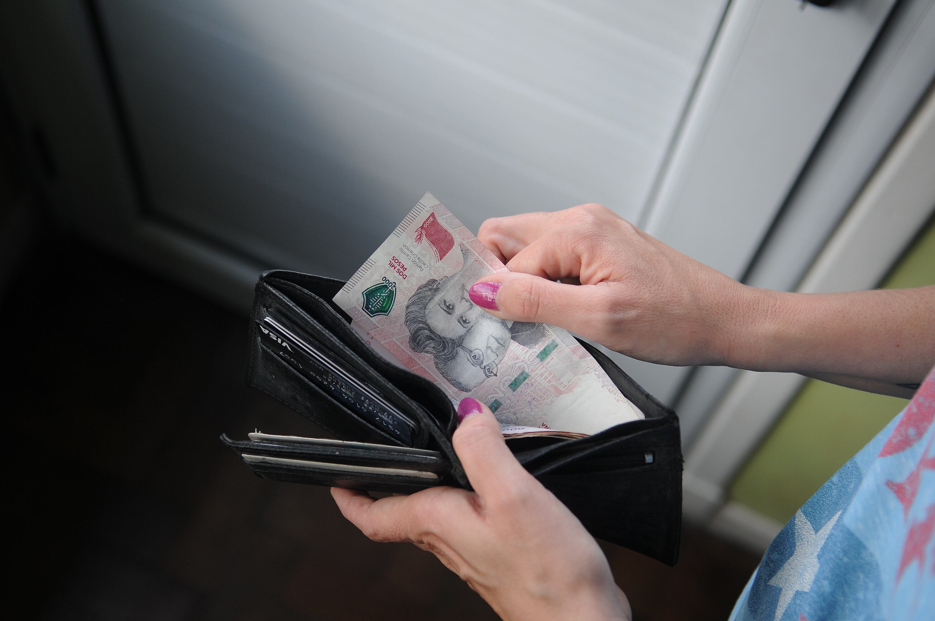 El salario mínimo de mayo será de 302.600 pesos.