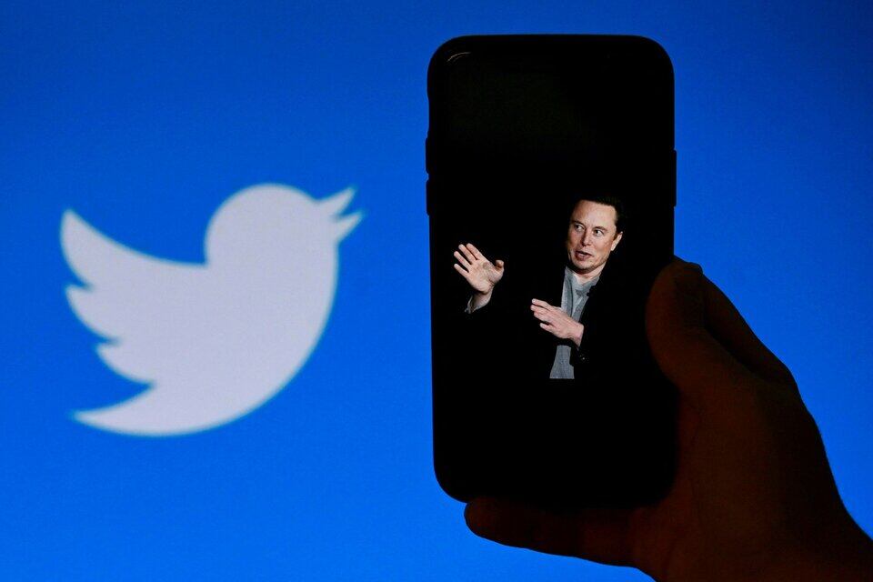 El logo de Twitter podría dejar de ser un pájaro y pasar a ser una X, insinuó Elon Musk.