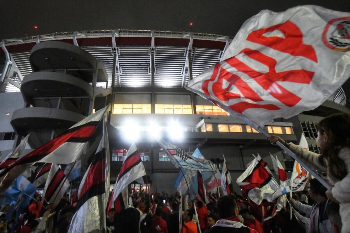 Los hinchas de River realizarán un banderazo