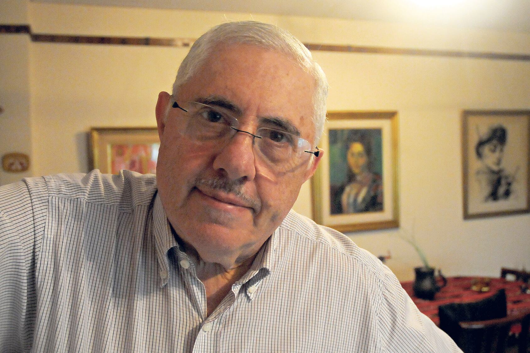 En la autobiografía de Rapoport hay influencias de Hobsbawm, Pierre Vilar, Fernand Braudel y Joseph Schumpeter.