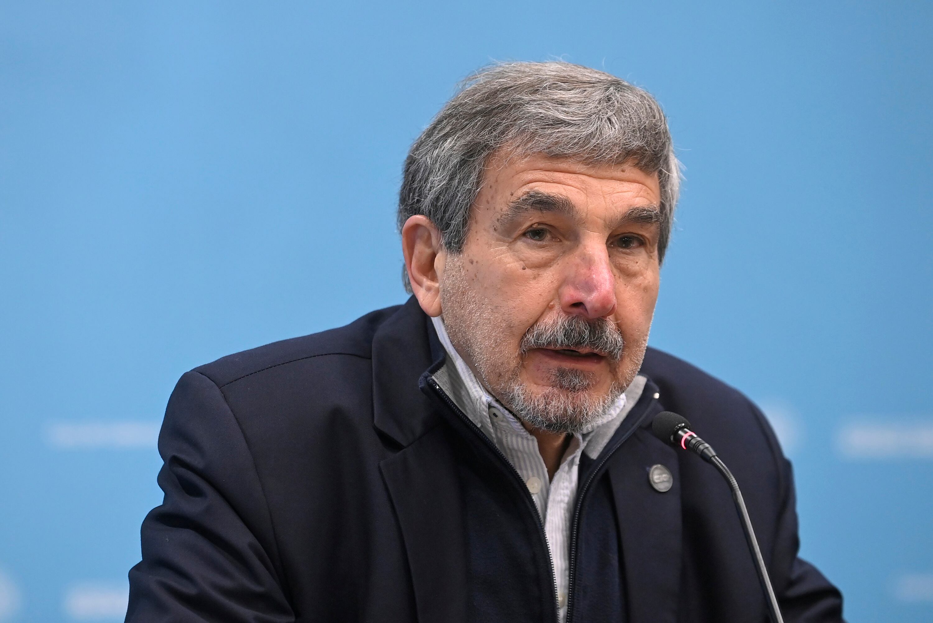 Roberto Salvarezza anunció medidas para evitar una fuga de cerebros en la Provincia.