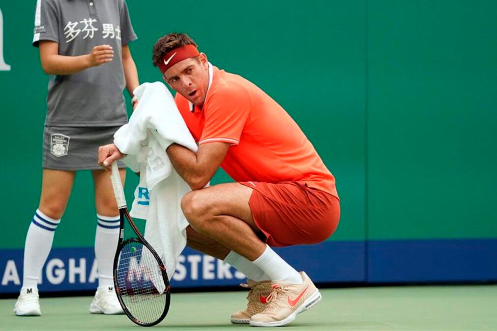 Del Potro en Shanghai 2018, el inicio de su calvario con la rodilla derecha.