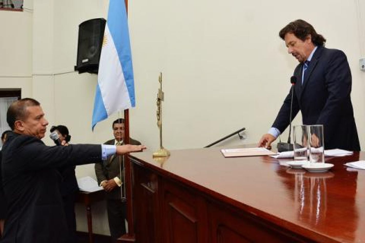 Sócrates Paputsakis jura como primer vocal del Tribunal, en 2017. 