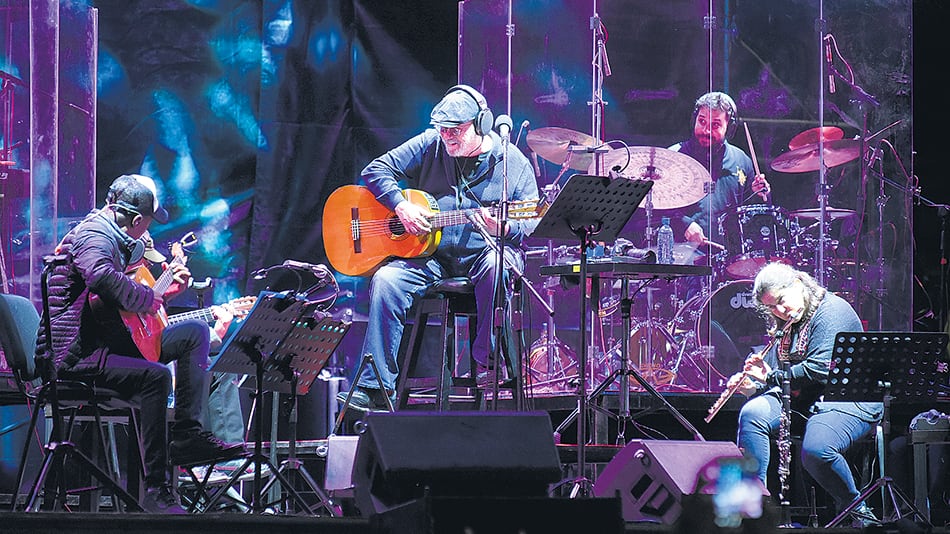 Silvio Rodríguez convocó a cien mil personas en su concierto gratuito en Avellaneda.