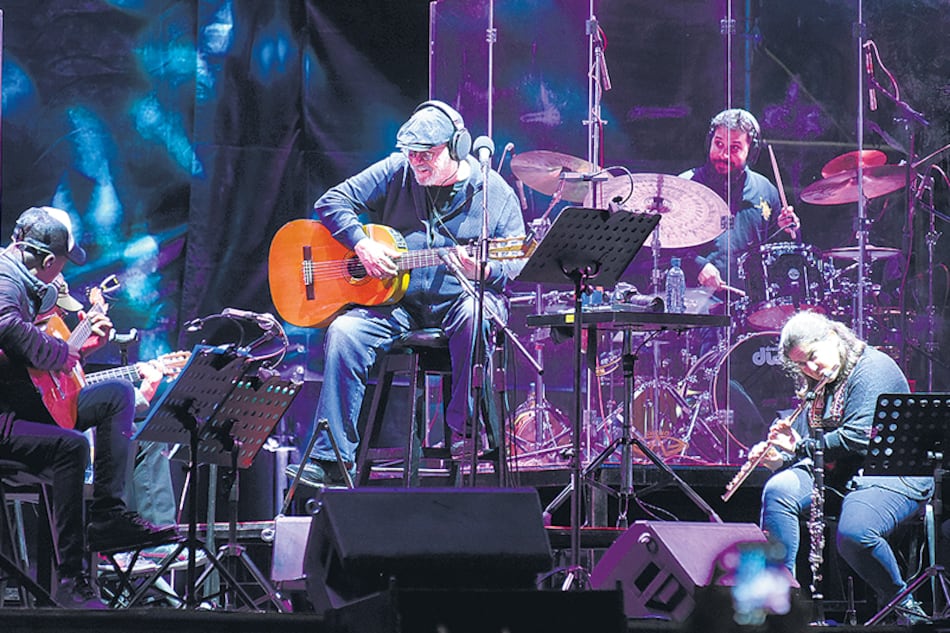 Silvio Rodríguez convocó a cien mil personas en su concierto gratuito en Avellaneda.