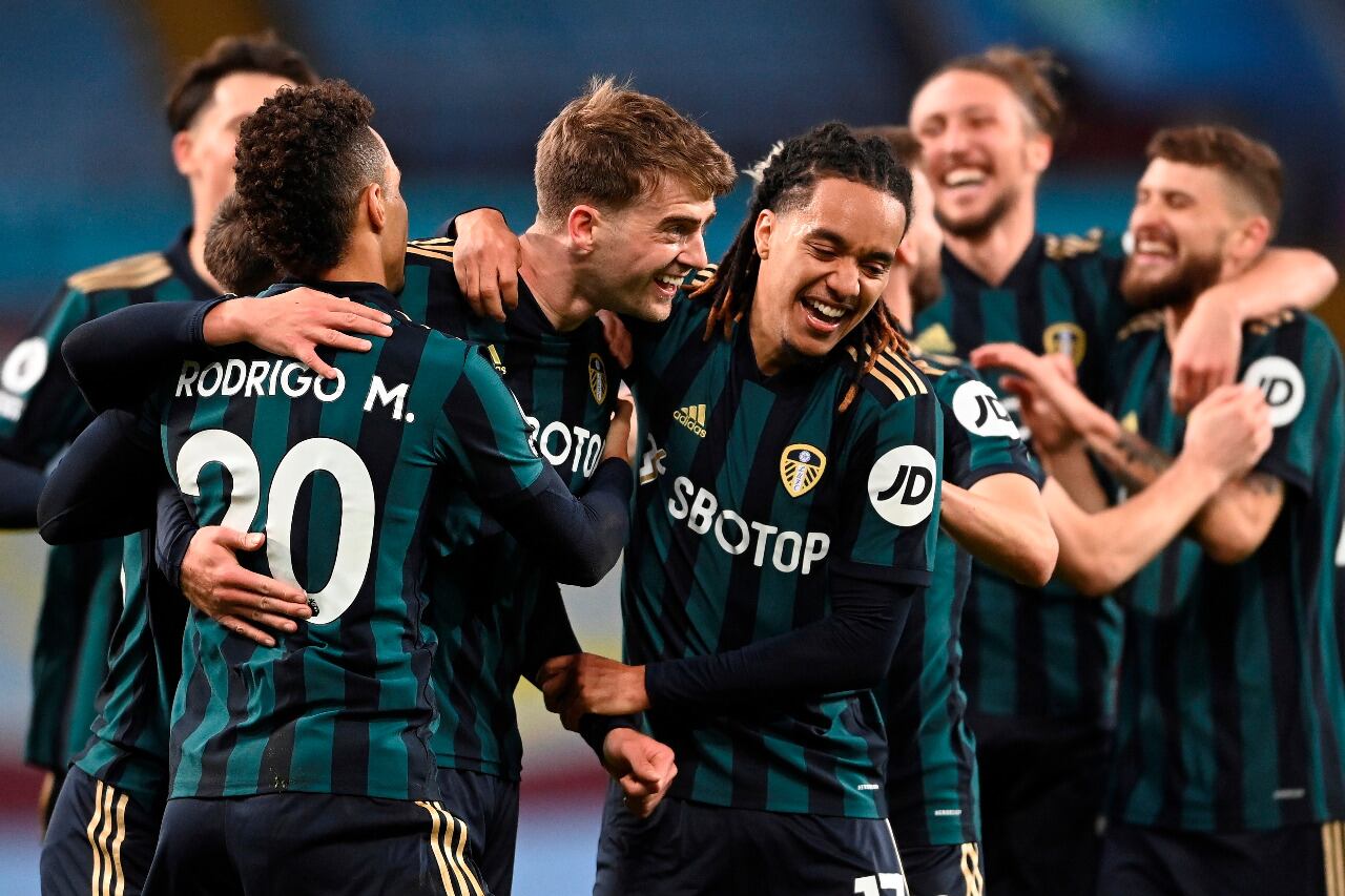 Todo Leeds festeja la gran actuación de su goleador Bamford.