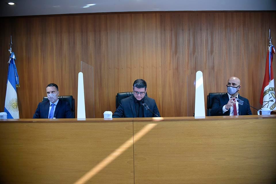 Foppiani, Vico Gimena y Coria, integrantes del Tribunal.