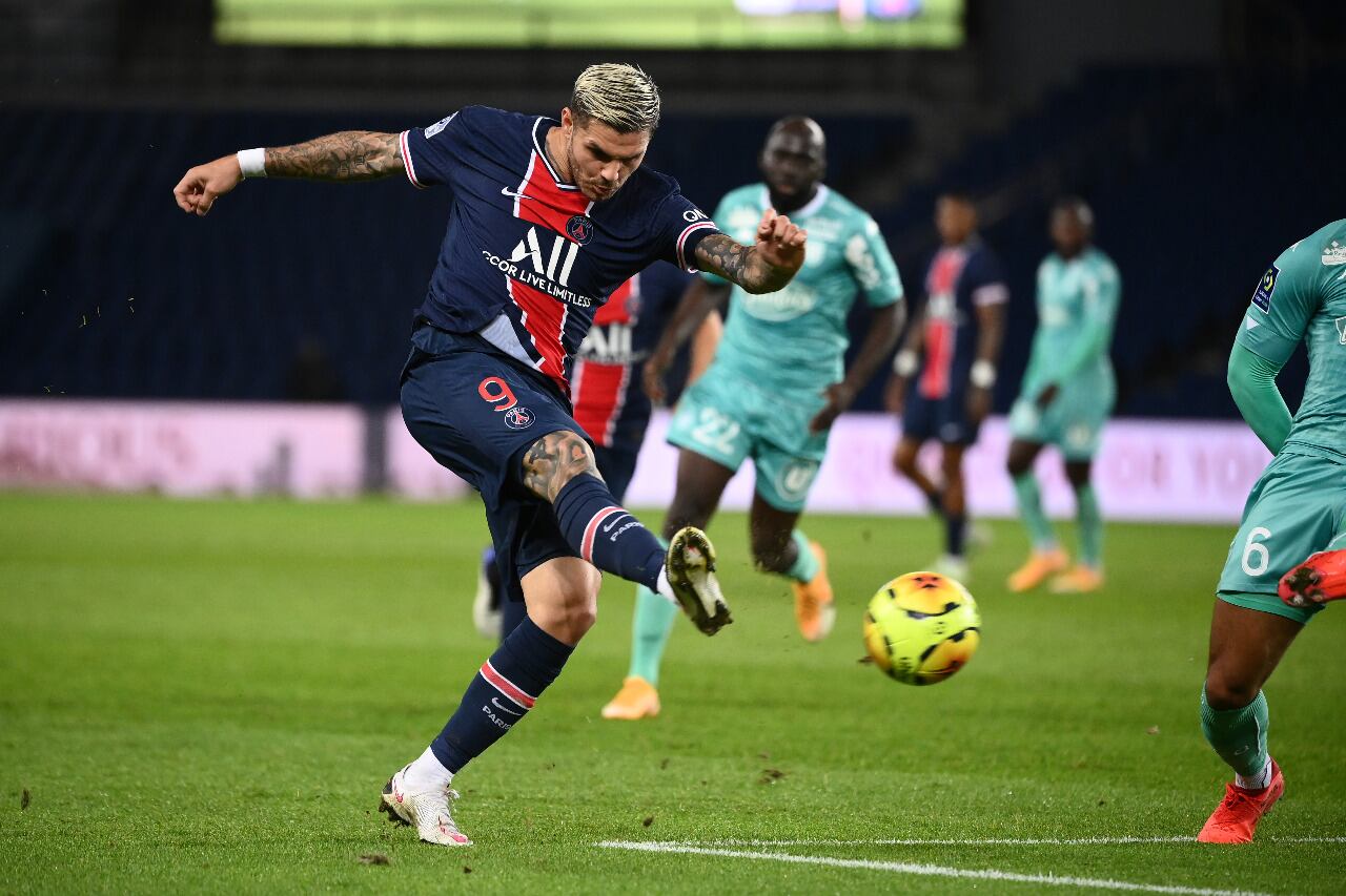 Icardi fue titular, pero no anotó en la goleada del PSG.