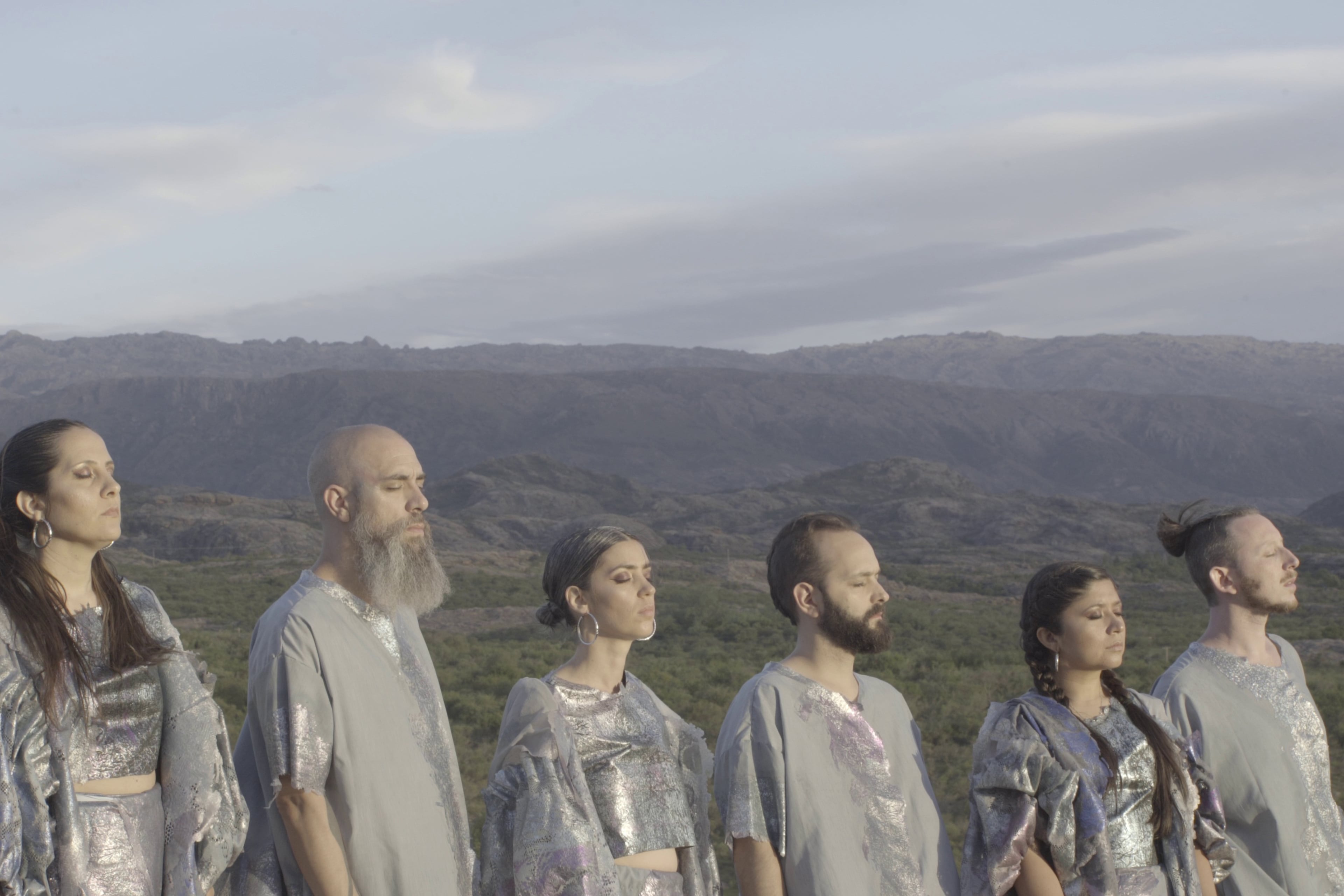 Triángula les permite a las cantantes descubrir otras identidades artísticas.