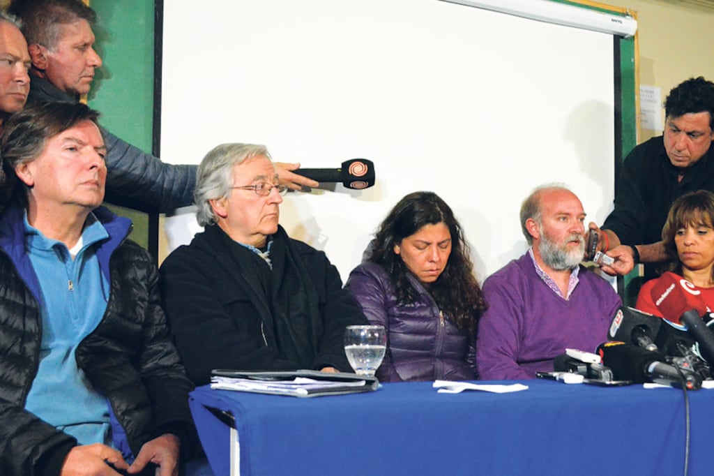 Mario Coriolano, el perito Alejandro Incháurregui, Andrea Antico, Sergio Maldonado y la abogada Verónica Heredia.