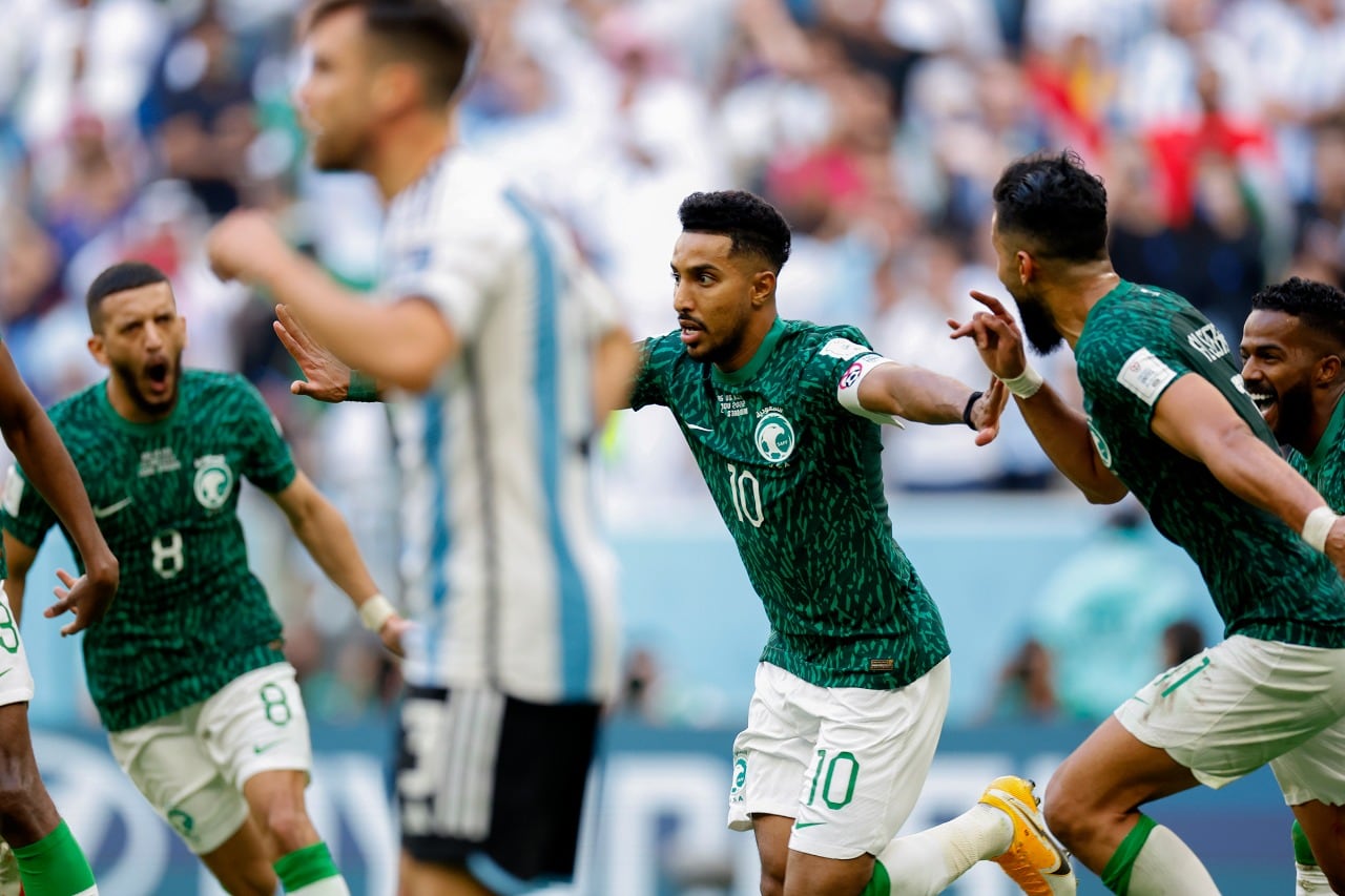 Festejo de Arabia Saudita en el debut soñado frente a la Argentina.