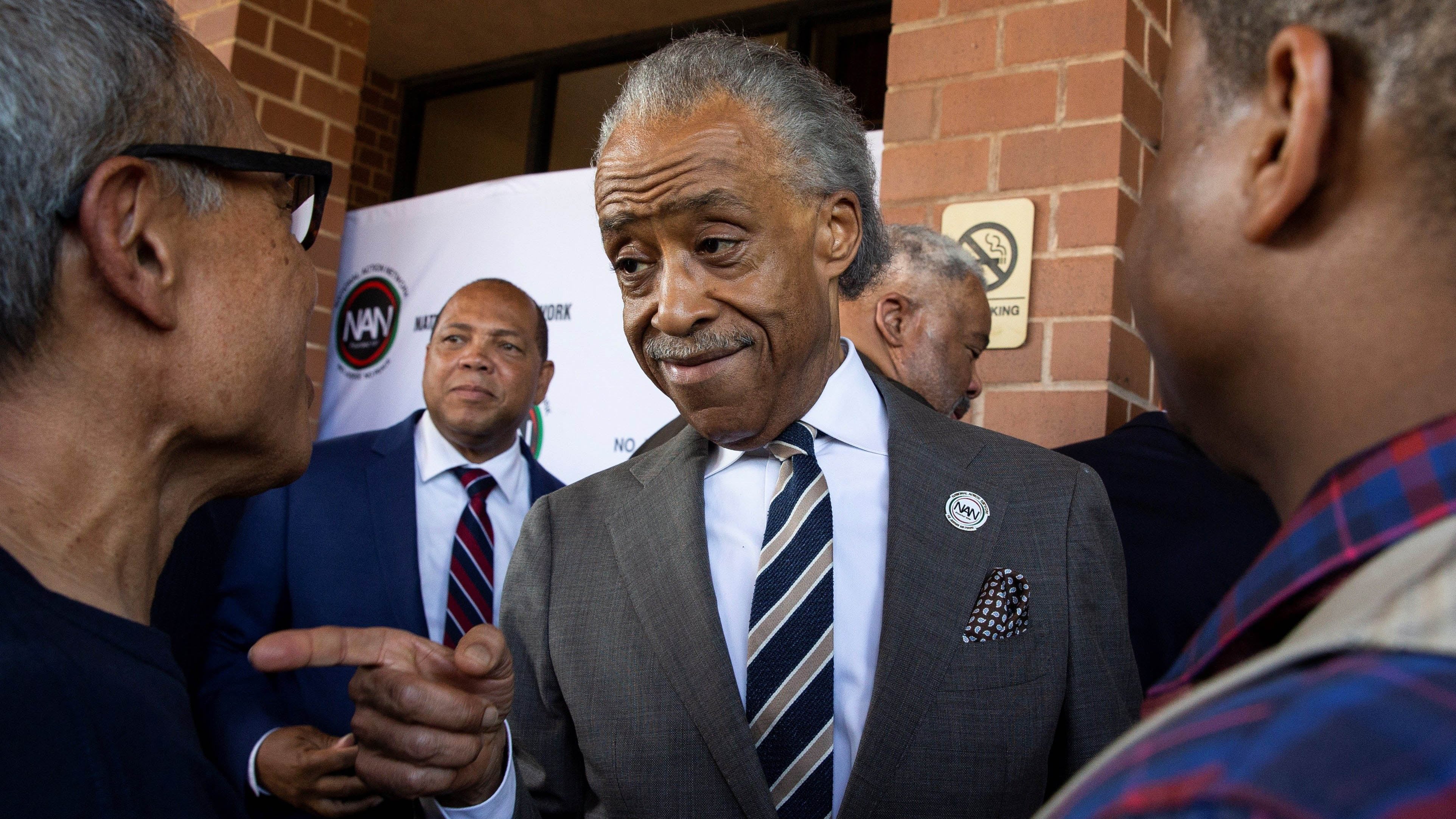 Al Sharpton viajó a Baltimore, ciudad de mayoría afrodescendiente criticada por Trump.
