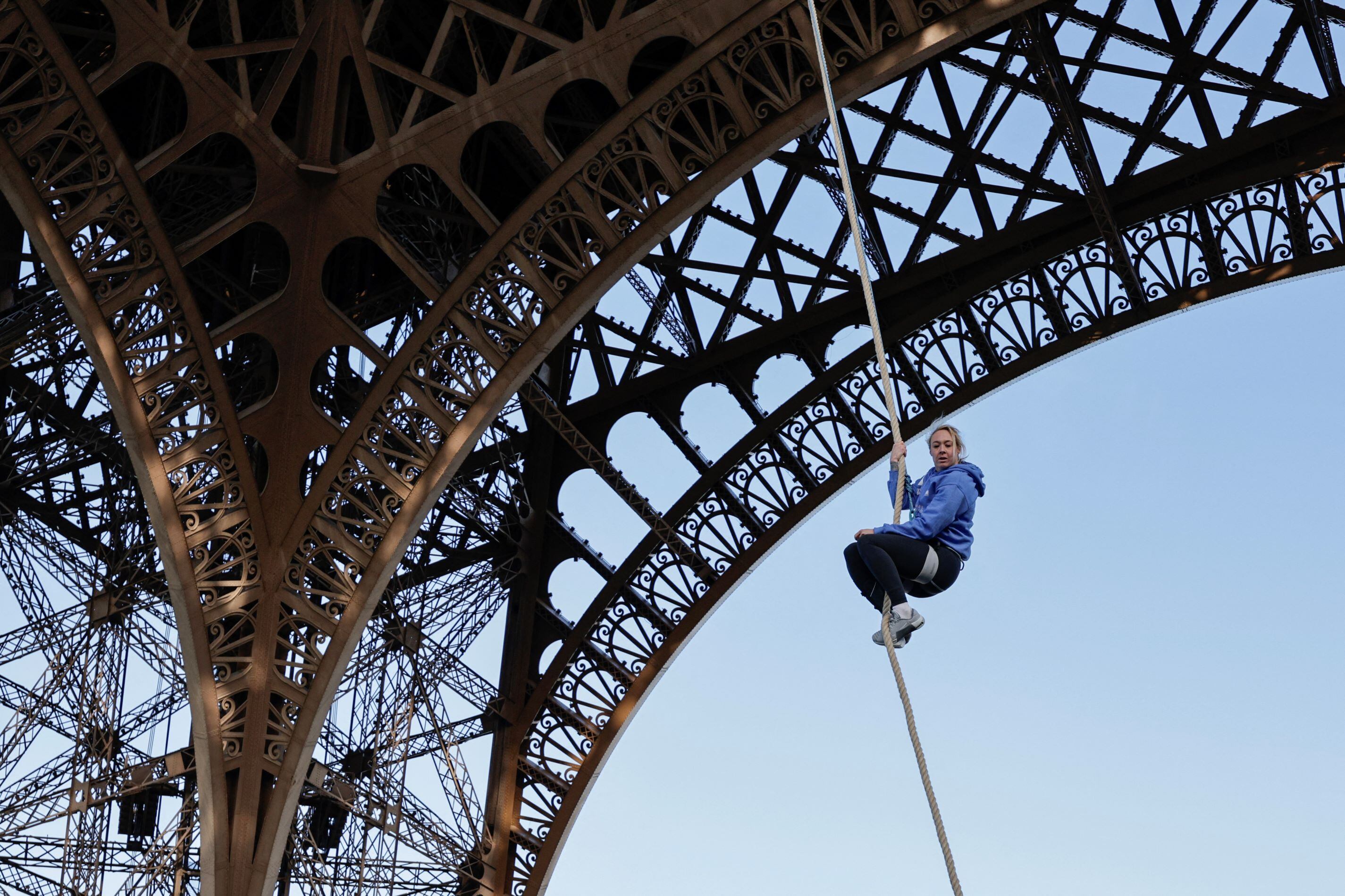Garnier, escalando la Torre Eiffel